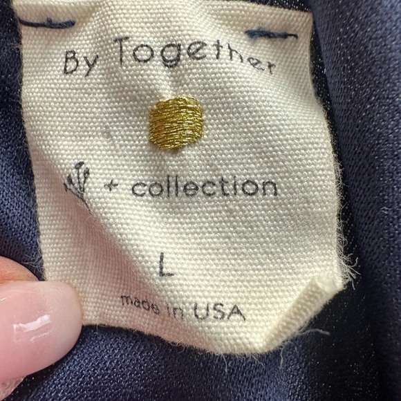 By Together Navy Floral Tie Neck Top Leaves Tropical Layer Versatile Sz L - Picture 5 of 7